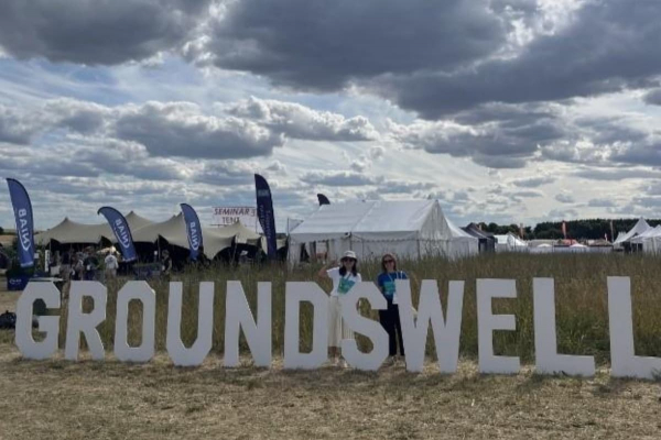 Big sign saying Groundswell
